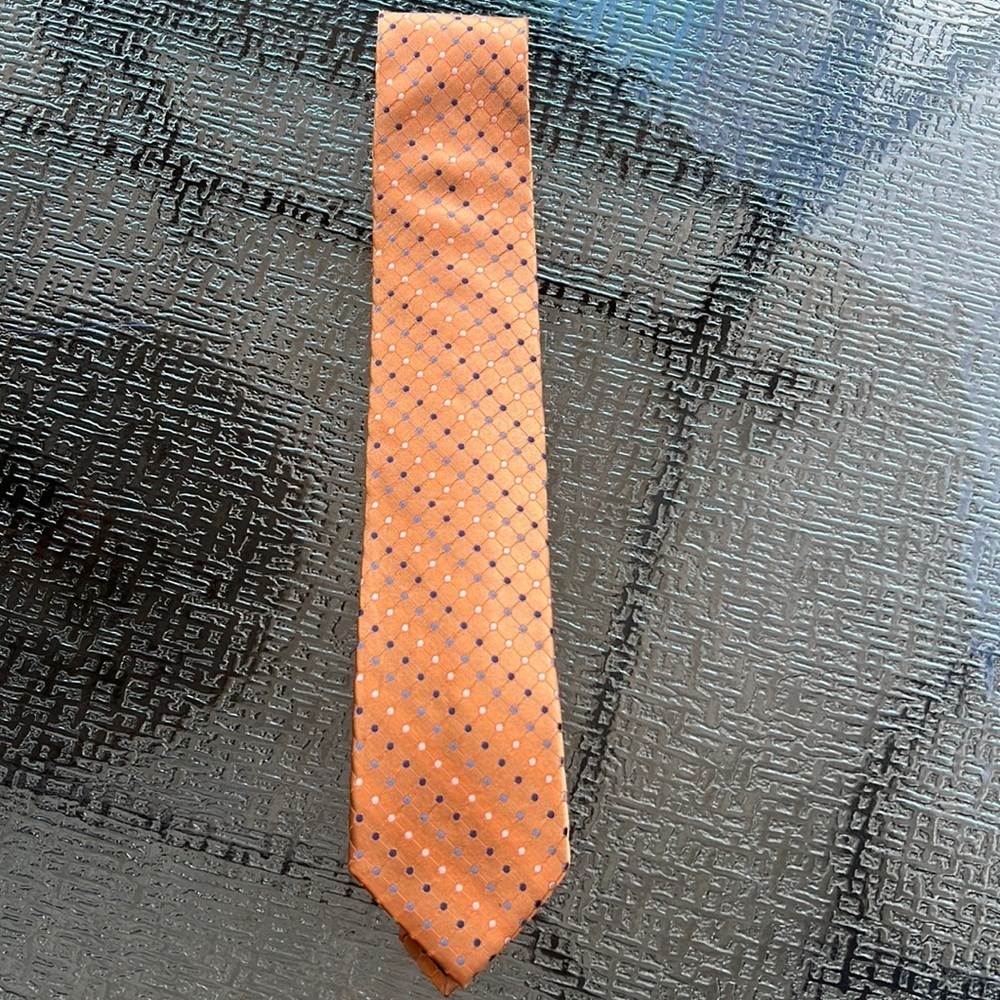 Dress tie